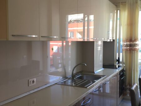 Qera | Apartament 1 + 1 | Fresku | 440 €/muaj