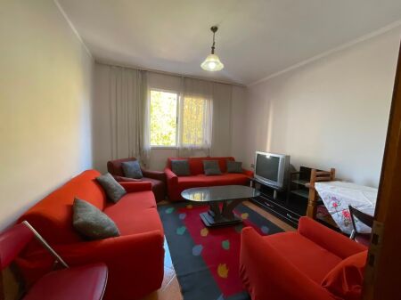 jepet apartament me qera te pallati me shigjeta