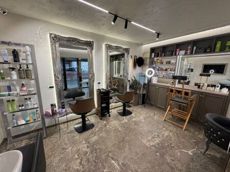JEPET ME QIRA BEAUTY STUDIO E KOMPLETUAR