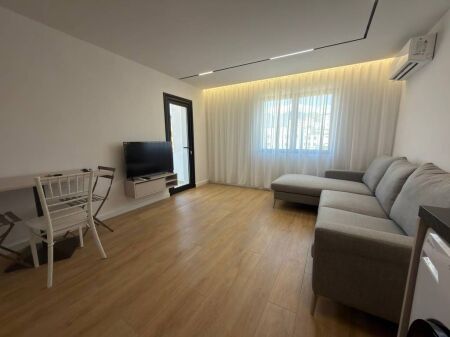 SHESIM APARTAMENT 1+1 PRANE STACIONIT TE TRENIT