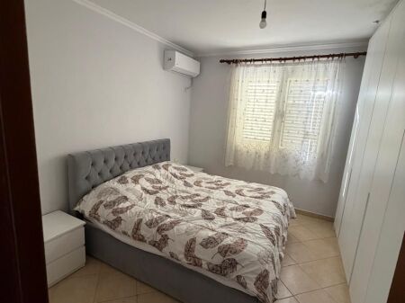 Rent 1+1 near Bjram Curri School. 2nd floor