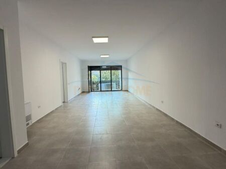 Rent, Apartment 3+1, Dry Lake, Tirana.
