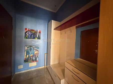 Apartment 2+1 for rent at Pazari i Ri 1,000 € /Month 91,000 Lek /Month