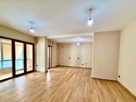 GARDA SUPER AMBIENT PER UFFICIO + GARAGE IN AFFITTO