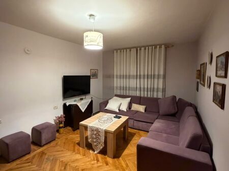 Apartament 1+1 me Qira Kombinat Tirane
