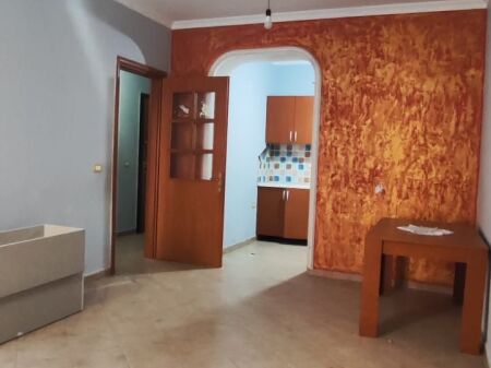 Apartament 1+1, Fresk!