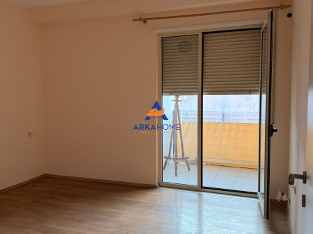 JEPET ME QERA APARTMENT 1+1+2 BALLKONE "TE KRISTAL CENTER" 50.000 LEKE