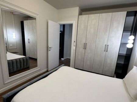 Apartament 1+1 per shitje te Komuna Parisit prane rrethit