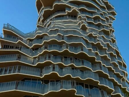 🏙️ SHITET | APARTAMENT 3+1+2 – TIRANA'S ROCK