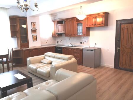 Jepet me qira apartament 2+1