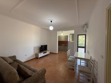 Apartament me qira 1+1 Stadiumi Dinamo