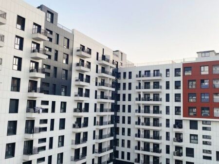Apartament /Zyre 2+1 per qira Bulevardi i Ri , Kompleksi Ndregjoni  68,000 Lekë /Muaj