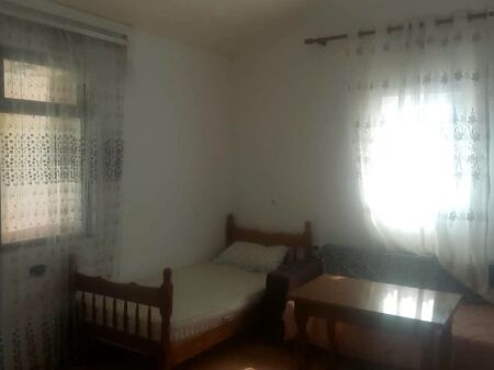 GARSONIERE 30,000 LEKE QYTET STUDENTI