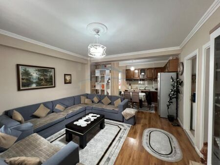 Shitet, Apartament 1+1, 5 Maji, Tirane.