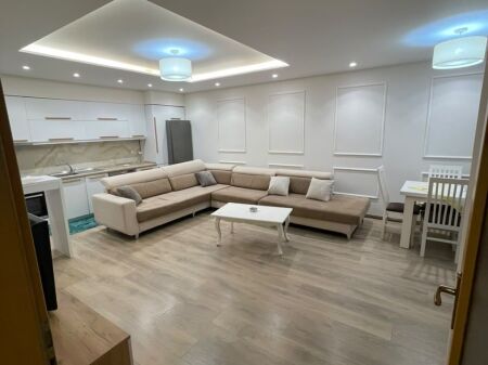 Apartament - Për Qira - Liqeni I Thatë, Tiranë