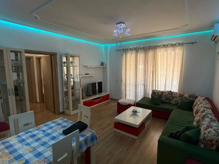 Shitet apartament 2+1 Astir