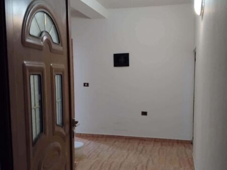 Qera | Ambjent Biznesi | Kamëz | 400 €/muaj