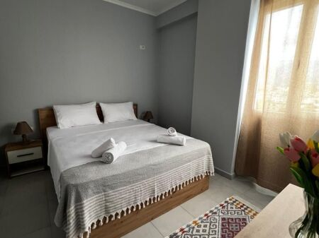 Jepet Me Qera Apartament 1+1+1 Ballkon