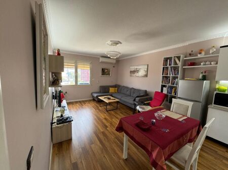 Apartament 1+1 me qira Rruga e Elbasanit