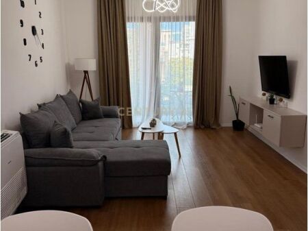 Apartament 1+1 Me Qira në Rruga e Kavajës, Tiranë - 90,000 leke/muaj| 80 m²