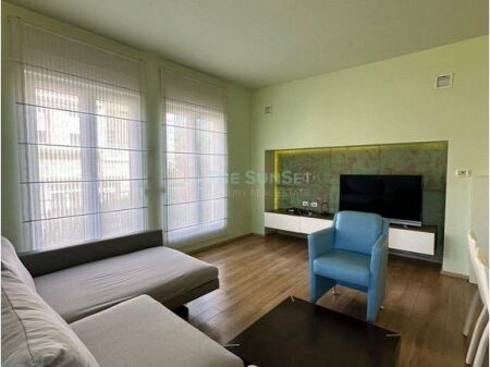 Vile 3 Kateshe per Qira ne White Residence