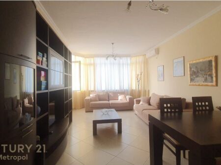 We have a 2+1+2 Bathroom Apartment for Rent, Paris Commune.