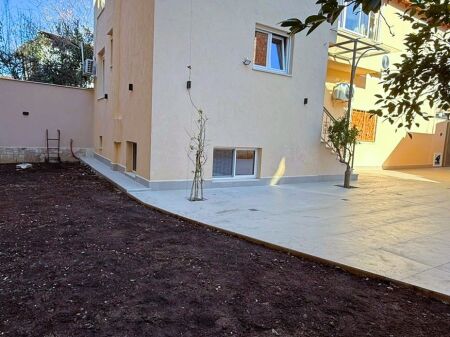 Jepet me qira vile twin Mbrapa Garden Building
