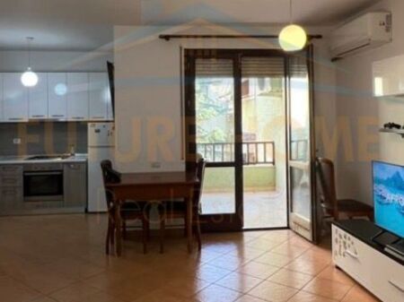 Shitet, Apartament 2+1+2+Post parkimi, Kopshti Botanik, Tirane