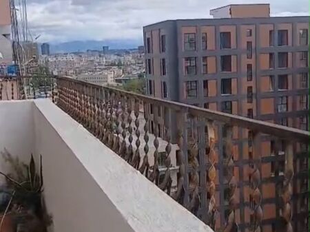Ne Laprake(NE HYRJE) Shitet Apartament 2+1
