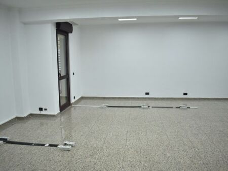 🏢 Jepet zyrë me qira – Qendër