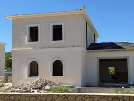  OPPORTUNITY LUXURY VILLA WITH POOL FOR SALE | PETRELË