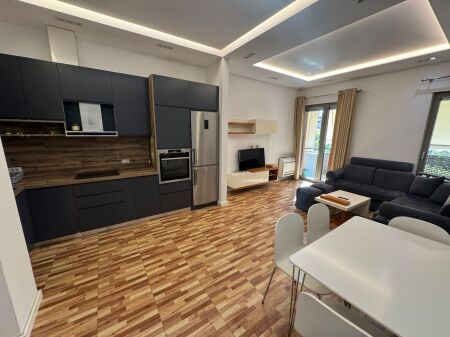 apartament 1+1 me qira tek kompleksi Delijorgji.