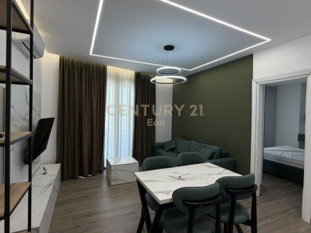 SHITET APARTAMENT 1+1, I MOBILUAR , MALI ROBIT !