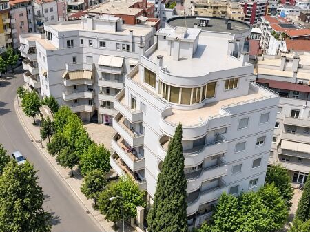 AMBIENT KOMERCIAL PËR QIRA – KOMPLEKSI RAFAELO, FRESK 550 € /Muaj