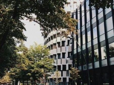 Apartament 4+1+2 në shitje në qendër të Tiranës (pranë Hotel Plaza)