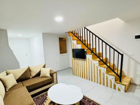 JEPET ME QERA APARTAMENT 1+1 DUPLEX PRANE BONITA LUXURY, GOLEM.