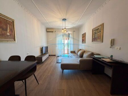 Apartament me qera 1+1, Rruga e Elbasanit, Tiranë.
