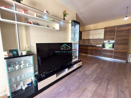 Shitet Apartament 2+1+2 – Gjykata, Vlorë