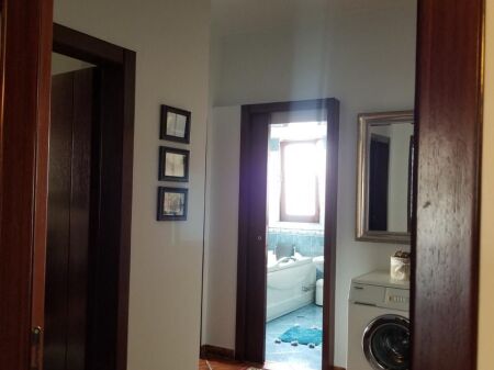 Apartament 2+1, Astir!