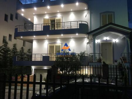 PRIVATE 3-STOREY VILLA "ELBASAN" FOR SALE 25,000,000 LEKE