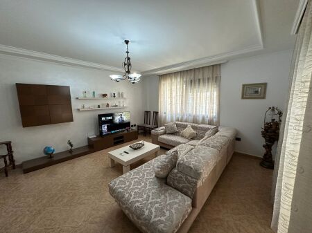 Rent | Apartament 2 + 1 | Mylsym Shyri | 100.000 lek/month