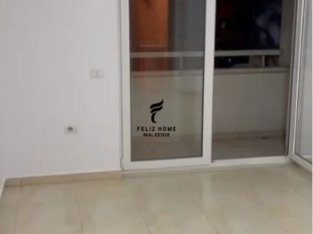 ZYRE ME QERA 118 M2 PAZARI I RI 100.000 LEKE  FH-95769