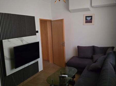 Qera | Apartament 2 + 1 | Rruga e Durrësit | 600 €/muaj