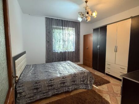 SHTEPI ME QERA 1+1 (KUZHINE + SALLON + DHOME GJUMI)
