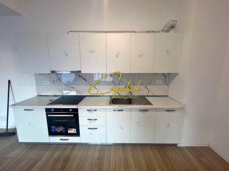 APARTAMENT ME QIRA 2+1 ALI DEMI 40.000 LEKE