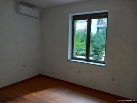 Zyre me Qera 3+1 Tek Pazari i Ri (ID BZ21061) Tirane