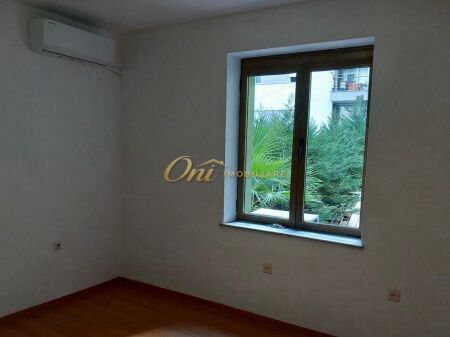 PAZARI I RI APARTAMENT PER QERA 3+1