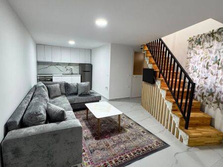 JEPET ME QERA APARTAMENT 2+1 DUPLEX PRANE BONITA LUXURY, GOLEM