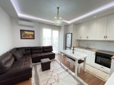 Jepet me qira apartament i tipologjise 2+1+post parkimi i vendosur prane rrethit te Saukut.