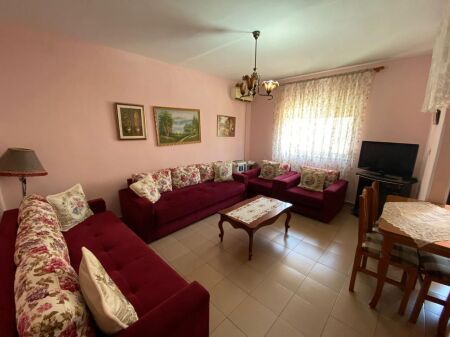 Apartament 1+1 Me Qera Pediatria